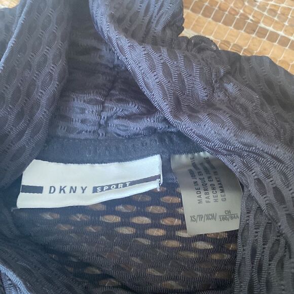 Euc DKNY black active wear top XS sheer , great with layer piece - Picture 3 of 5